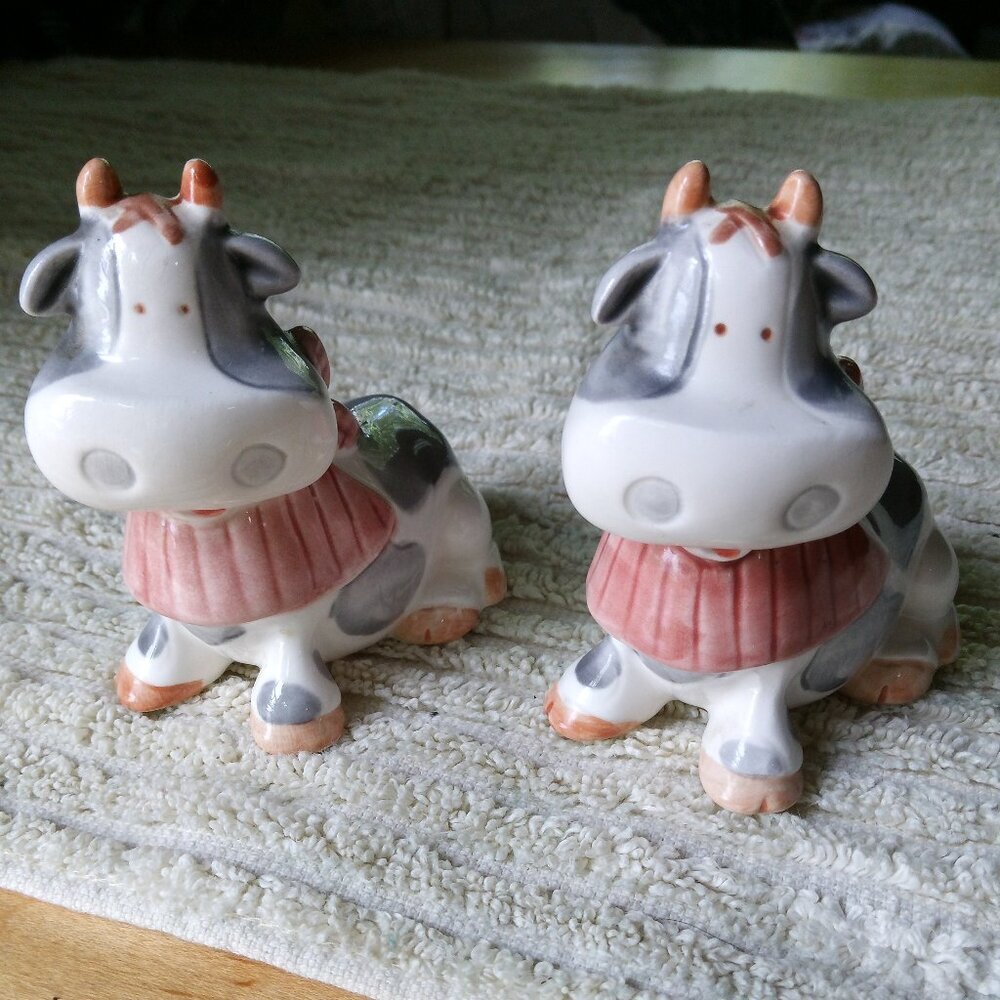 NC Cameron, Vintage Cow/Calf Salt and Pepper Shakers
